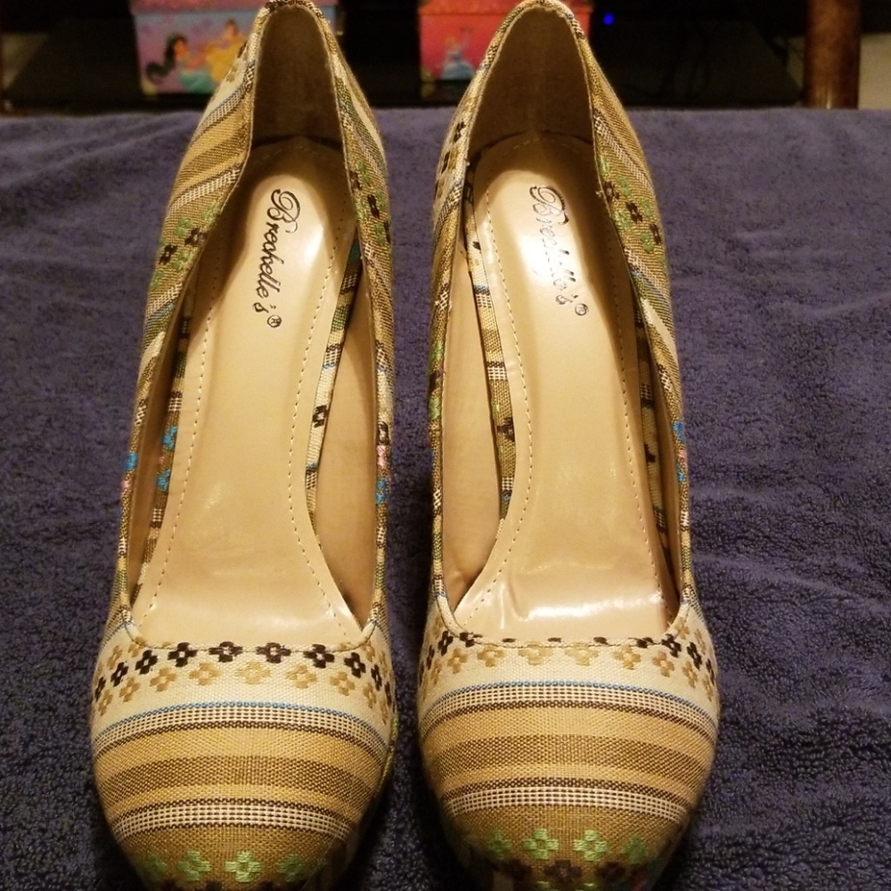 Stiletto - Picture 3 of 3